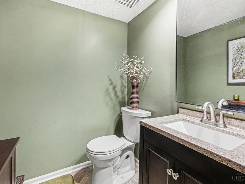 1326 Pennsbury Drive, Unit 20, Green Township, OH 45238 Photo 11