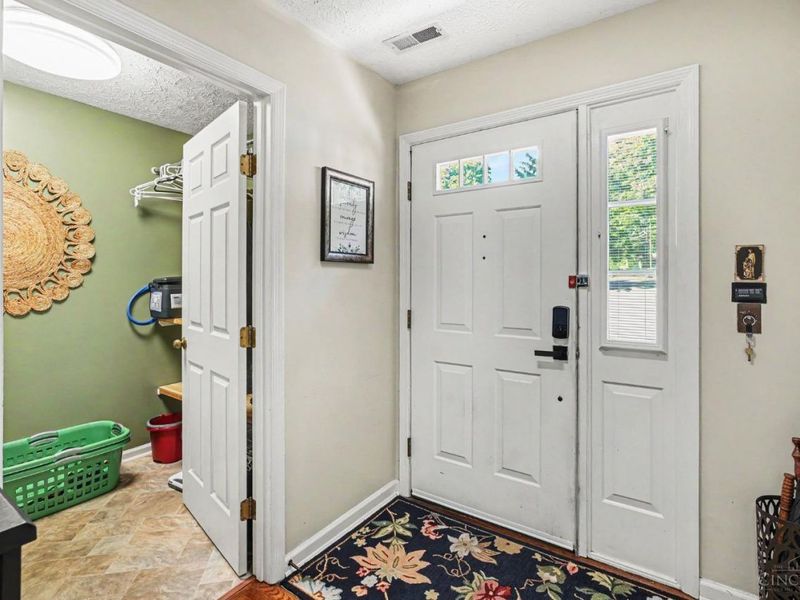 1326 Pennsbury Drive, Unit 20, Green Township, OH 45238 Photo 3