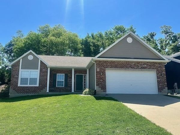 528 Micahs Way , Columbia, IL 62236