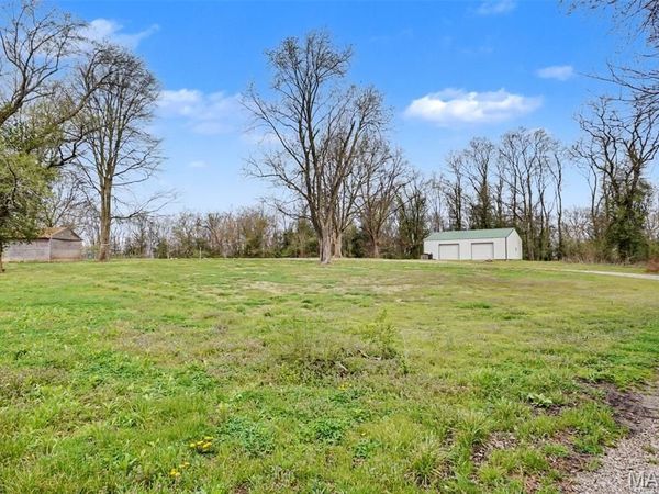 811 Willard Street , Greenville, IL 62246