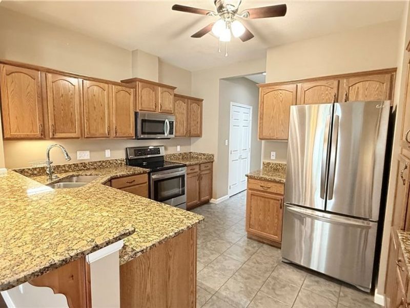 28 Hunters Woods Boulevard, Unit B, Canfield, OH 44406 Photo 12