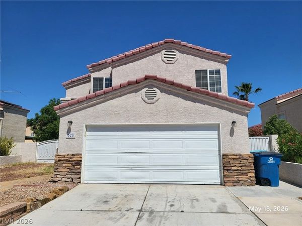 528 S Tomsik Street , Las Vegas, NV 89145