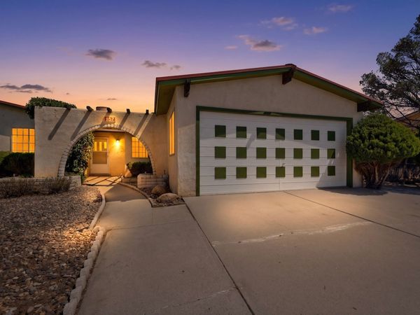 857 Camino Consuelo , Santa Fe, NM 87507