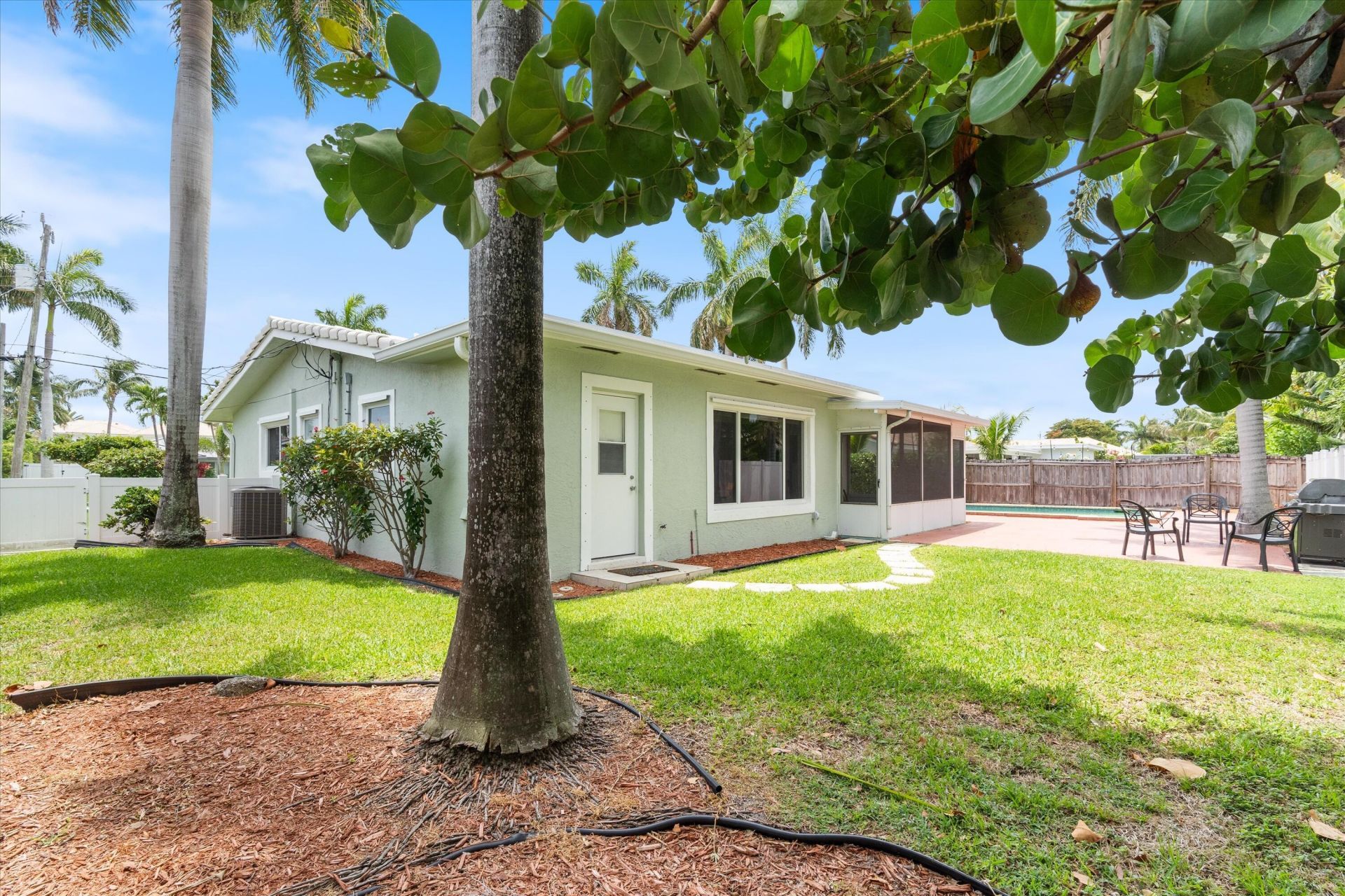 801 Berkeley Street, Boca Raton, FL 33487 Photo