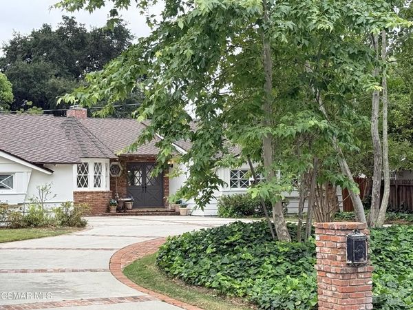 20550 De Forest Street, Woodland Hills, CA 91364