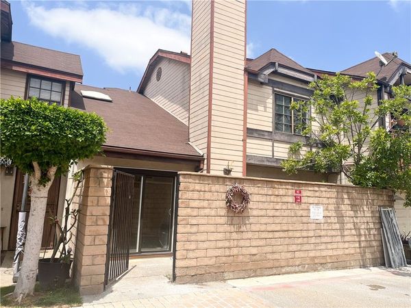 6060 Oak Street, Unit E, Huntington Park, CA 90255