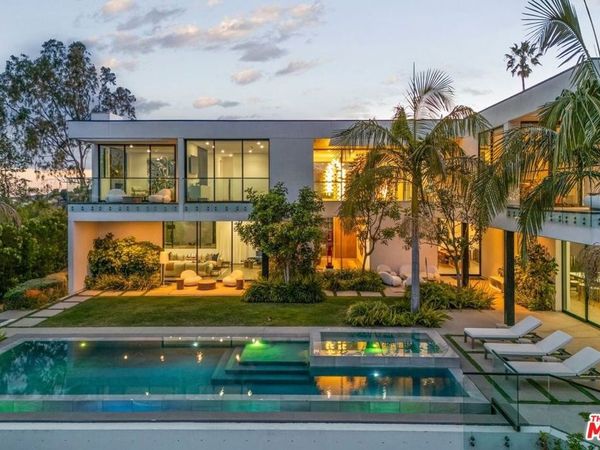 1218 Roberto Lane, Los Angeles, CA 90077