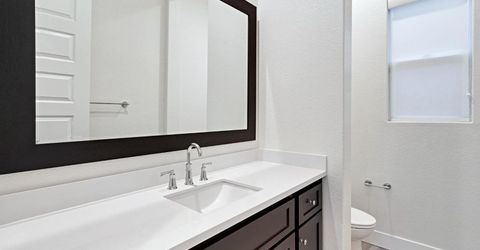 3243 Dullanty Way, Sacramento, CA 95816 Photo