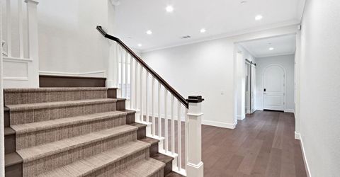 3243 Dullanty Way, Sacramento, CA 95816 Photo