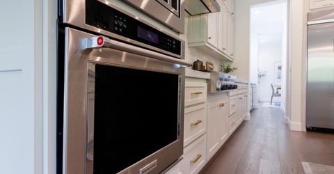 3243 Dullanty Way, Sacramento, CA 95816 Photo