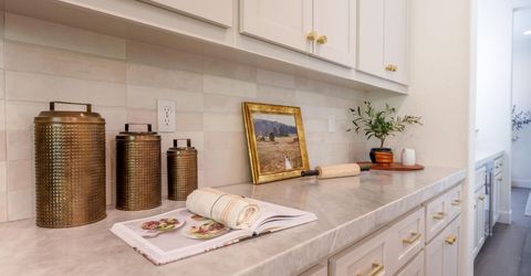3243 Dullanty Way, Sacramento, CA 95816 Photo