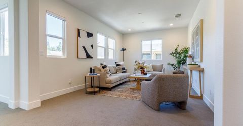 3243 Dullanty Way, Sacramento, CA 95816 Photo