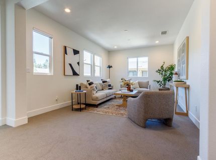 3243 Dullanty Way, Sacramento, CA 95816 Photo