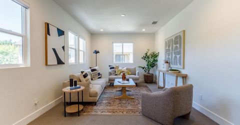 3243 Dullanty Way, Sacramento, CA 95816 Photo