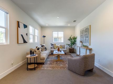 3243 Dullanty Way, Sacramento, CA 95816 Photo