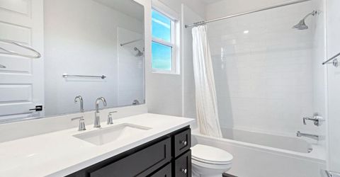 3243 Dullanty Way, Sacramento, CA 95816 Photo
