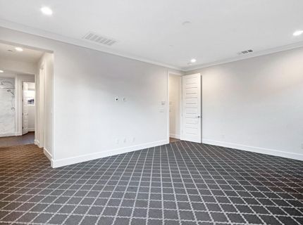 3243 Dullanty Way, Sacramento, CA 95816 Photo