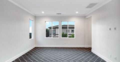 3243 Dullanty Way, Sacramento, CA 95816 Photo