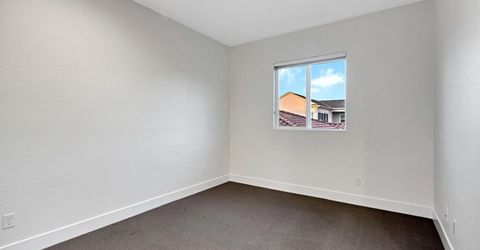 3243 Dullanty Way, Sacramento, CA 95816 Photo