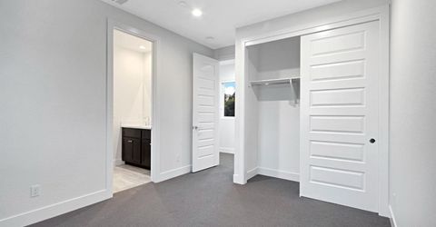 3243 Dullanty Way, Sacramento, CA 95816 Photo