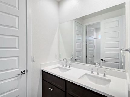3243 Dullanty Way, Sacramento, CA 95816 Photo