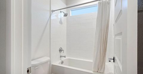 3243 Dullanty Way, Sacramento, CA 95816 Photo