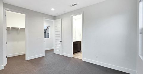3243 Dullanty Way, Sacramento, CA 95816 Photo