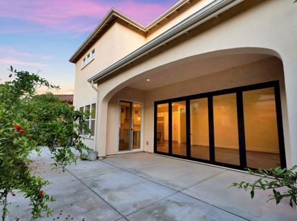 3243 Dullanty Way, Sacramento, CA 95816 Photo