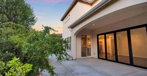 3243 Dullanty Way, Sacramento, CA 95816 Photo