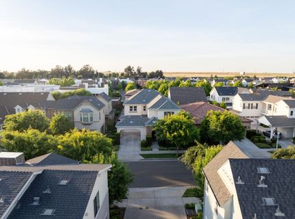 3243 Dullanty Way, Sacramento, CA 95816 Photo