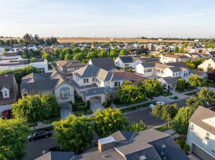 3243 Dullanty Way, Sacramento, CA 95816 Photo