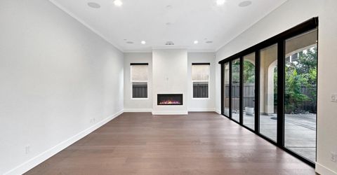 3243 Dullanty Way, Sacramento, CA 95816 Photo