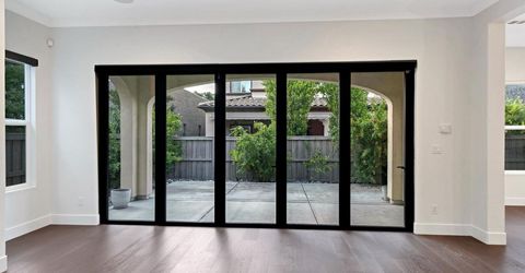 3243 Dullanty Way, Sacramento, CA 95816 Photo