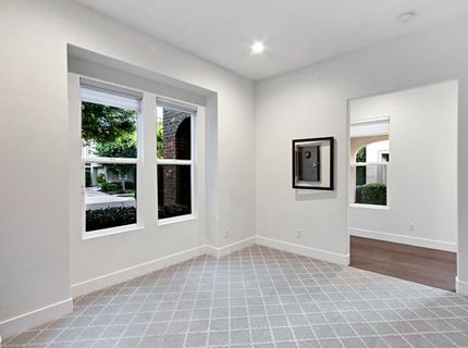 3243 Dullanty Way, Sacramento, CA 95816 Photo
