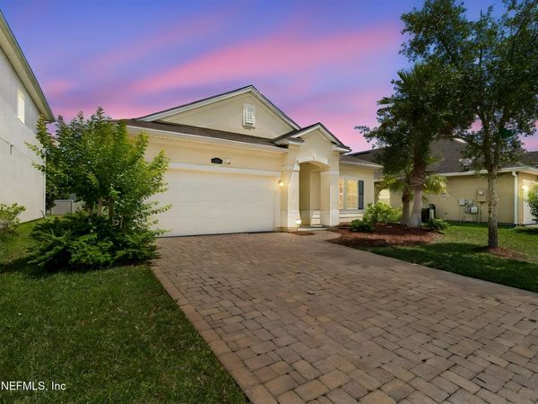10111 BEDFORD LAKES Court, Jacksonville, FL 32222