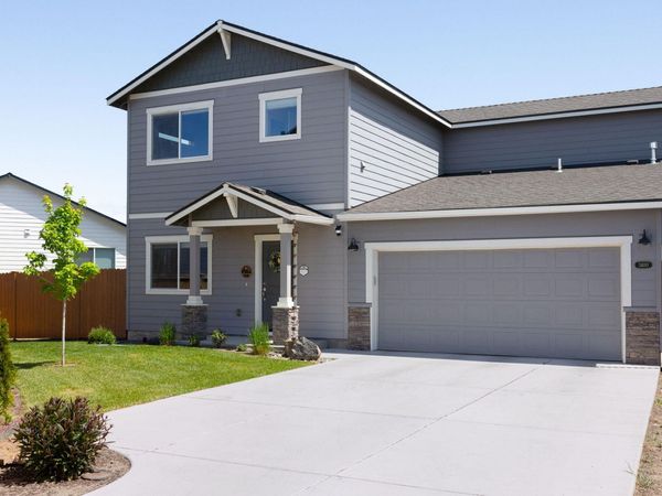 3400 NW 11th Court, Redmond, OR 97756