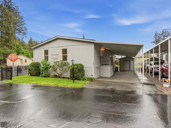 208 S Neyland Dr, Liberty Lake, WA 99019