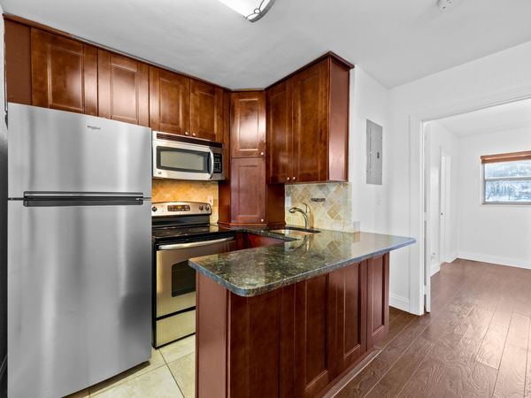 413 SE 16th Street, Unit 4, Fort Lauderdale, FL 33316