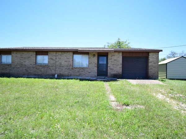 141 Turkey Dr, Harper, TX 78631