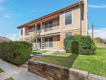 4920 Brianhill, Unit B, Fort Worth, TX 76135