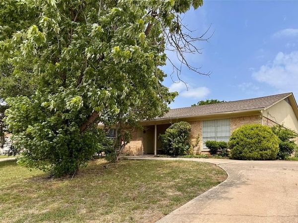 3812 Stuart Road, Denton, TX 76209