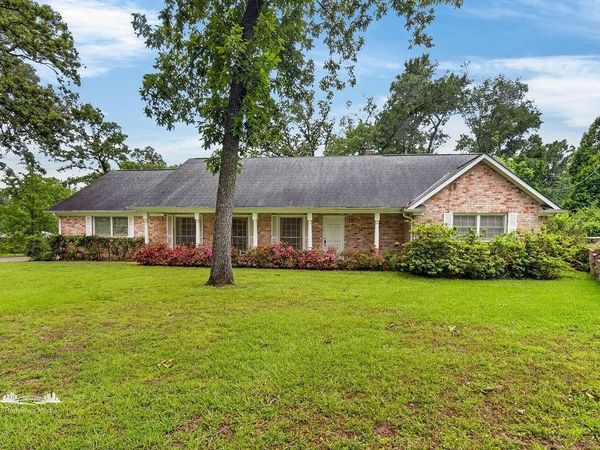 813 Livingston , Shreveport, LA 71107
