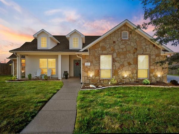 107 Oak Meadow Trail, McGregor, TX 76657