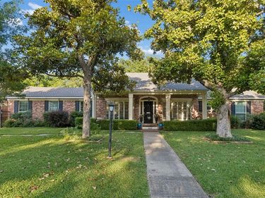 11122 Candlelight Lane, Dallas, TX 75229