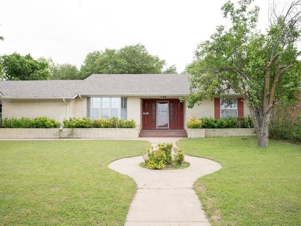 1106 E Franklin Street, Hillsboro, TX 76645