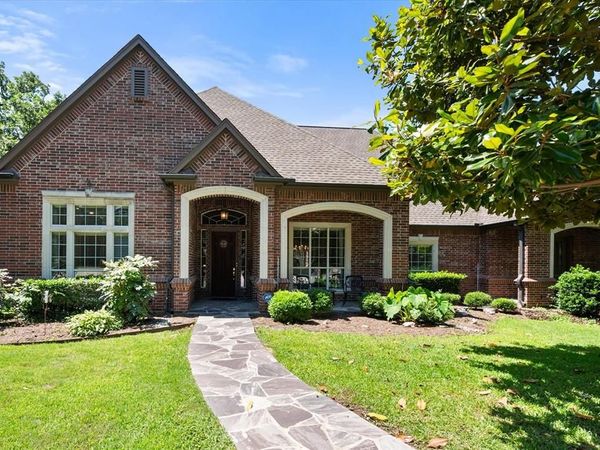 6100 Forest River Drive, Fort Worth, TX 76112