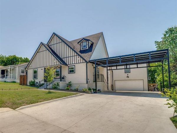 2666 Burton Avenue , Fort Worth, TX 76105