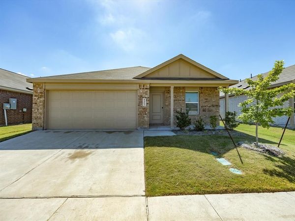4952 Stonebridge Drive , Ennis, TX 75119