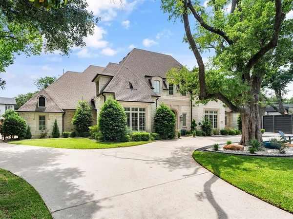4674 College Park Drive, Dallas, TX 75229