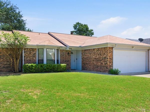 516 Winter Wood Drive, Grapevine, TX 76051